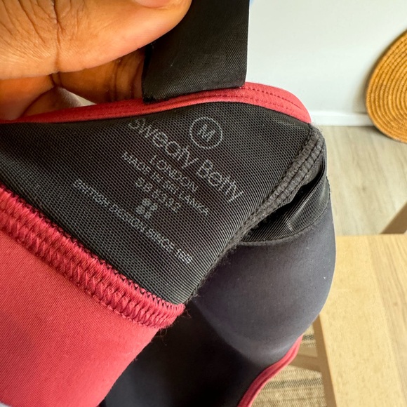 Sweaty Betty medium burgundy sports bra… - Picture 2 of 6